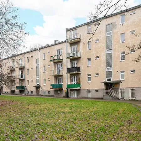 Old Town Colourful By Bookinghost Varşova