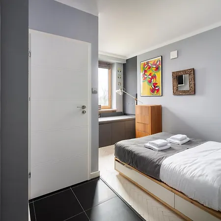 Апартаменты Old Town Colourful By Bookinghost